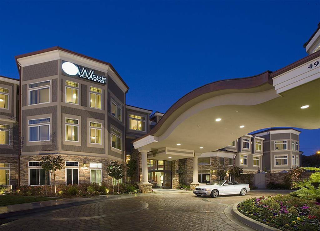 קארסלבד West Inn & Suites מראה חיצוני תמונה