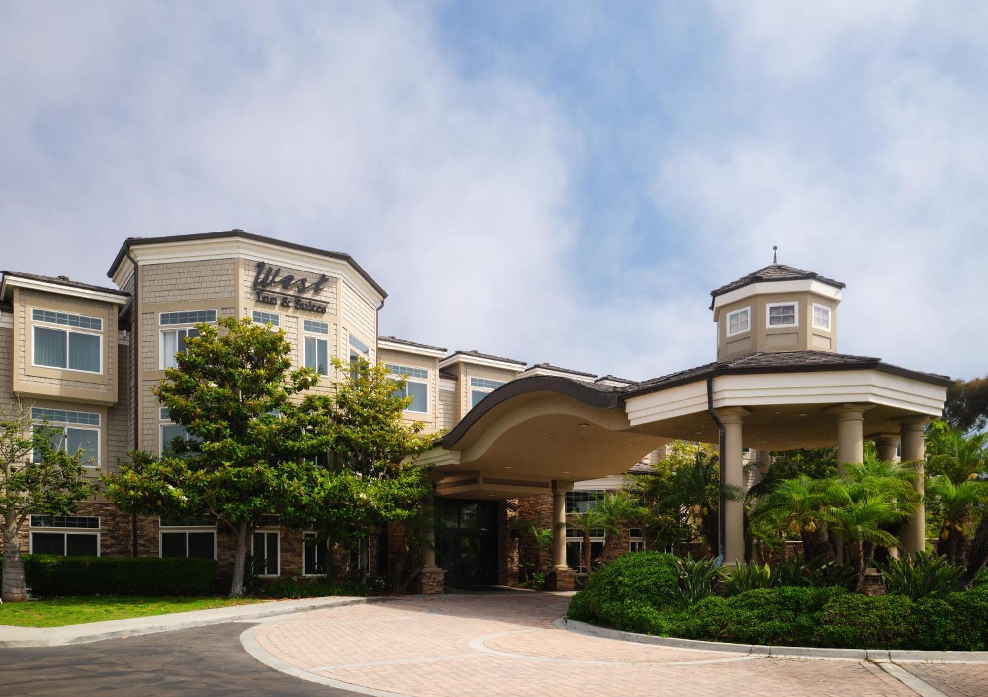 קארסלבד West Inn & Suites מראה חיצוני תמונה