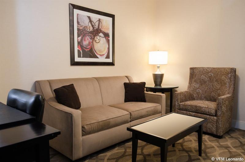 קארסלבד West Inn & Suites מראה חיצוני תמונה