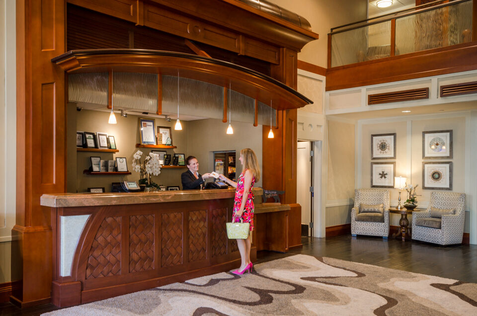 קארסלבד West Inn & Suites מראה חיצוני תמונה
